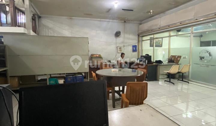 Dijual Kantor 3 Lantai Luas 320 M2. Cocok Dijadikan Kantor/ Ruang Usaha. Hanya 2 Km Menuju Gerbang Tol Mohammad Toha Mainroad Soekarno Hatta Bandung Kidul