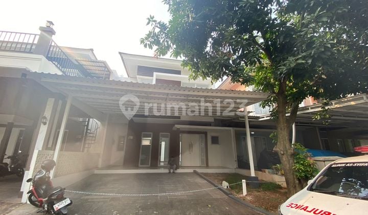 Disewakan Rumah 2 Lantai 4+1 Kamar ,rapi Dan Siap Huni Ada Fasilitas Kolam Renang Dalam Cluster Grandwisata Bekasi