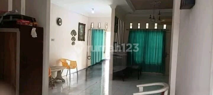 Dijual Rumah 2 Kamar Tidur Luas 120 M2 Depan Lapangan di Villa Nusa Indah Bojong Kulur