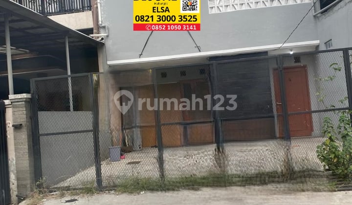 Dijual Ruko Siap Huni 2 Lantai. Sangat Cocok Dijadikan Kantor/ Tempat Usaha. Letak Strategis Pinggir Jalan Arcamanik Bandung