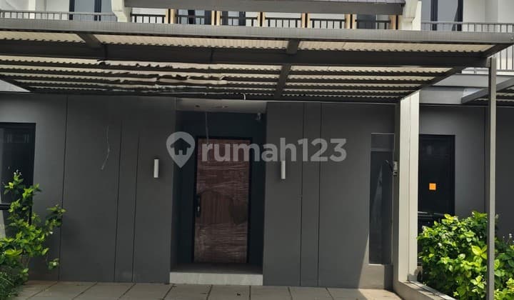 Dijual Rumah Grand Wisata 2 Lantai, 4 Kamar Tidur, Luas Tanah 154m2, dalam Cluster, 700m dari Mall Living World, Akses Langsung Tol Tambun Grand Wisata Bekasi