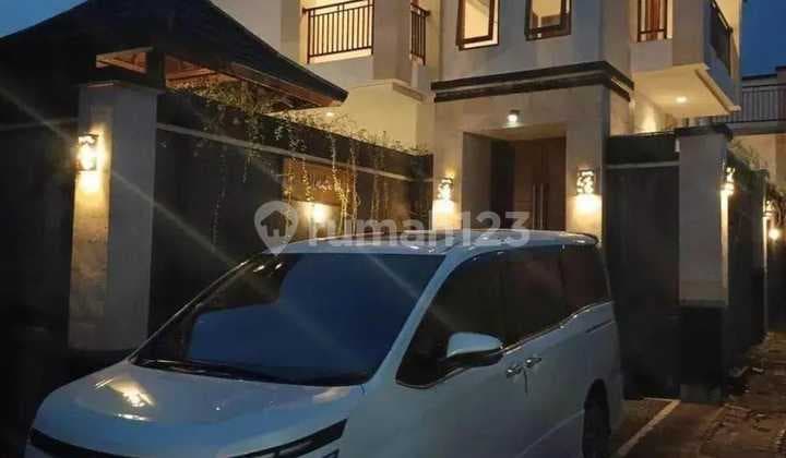 Villa di Umalas Full Furnish Siap Huni Bebas Banjir dengan Privat Poll Area Tenang Tidak Berisik