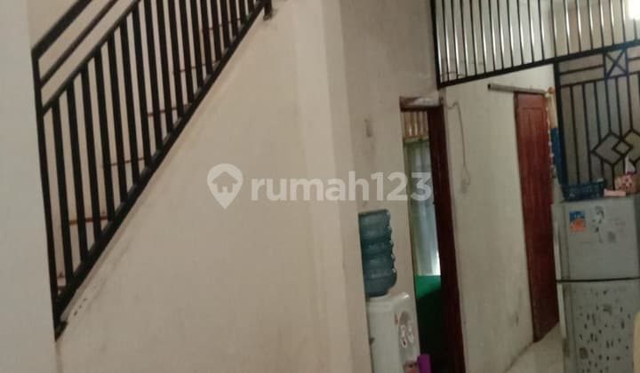 Rumah Semi Furnished Bagus SHM - Sertifikat Hak Milik di Sumedang Utara