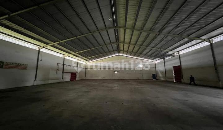 Pabrik di Sepatan 1400 m² SHM - Sertifikat Hak Milik