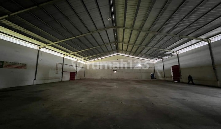 Pabrik di Sepatan 1400 m² SHM - Sertifikat Hak Milik