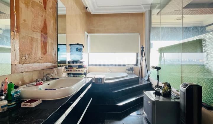 Apartemen Casablanca Mansion 4 Kamar Tidur Semi Furnished Bagus