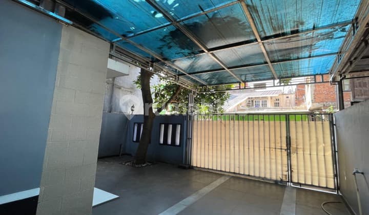 Rumah Semi Furnished Bagus SHM - Sertifikat Hak Milik di Jagakarsa