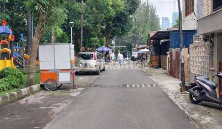 Rumah Butuh Minim Renovasi SHM di Tanah Abang