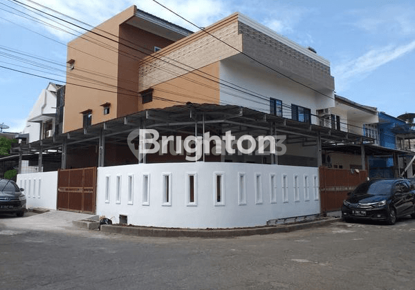 2-STORY HOUSE HOOK POSITION IN VILLA PASAR BARU COMPLEX SAWAH BESAR CENTRAL JAKARTA