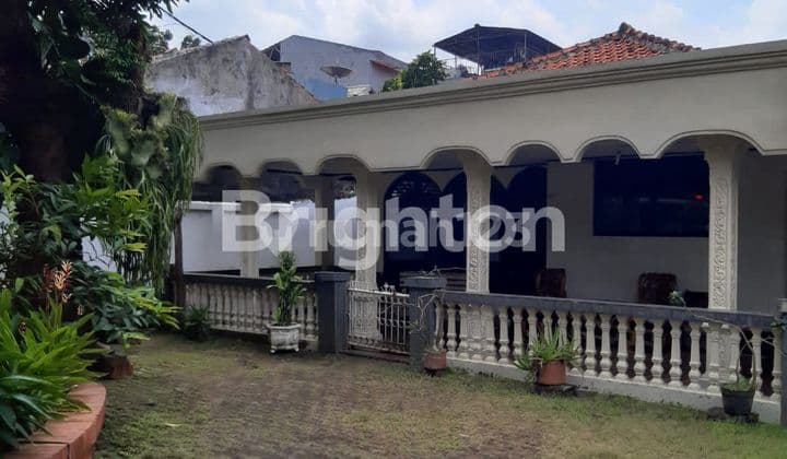 Rumah siap huni pinggir jalan cocok untuk usaha atau tempat tinggal