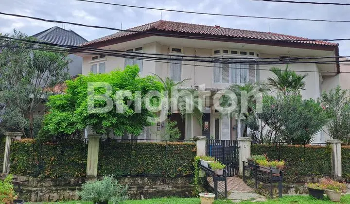 Rumah 2 Lantai Siap Huni Jatiwaringin Asri Jakarta Timur