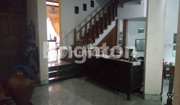 Rumah 2 Lantai Bebas Banjir Siap Huni Jatiwaringin Asri Jakarta Timur