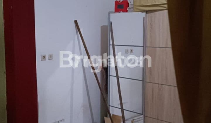 RUMAH DEKAT TERMINAL KAMPUNG RAMBUTAN JAKARTA TIMUR