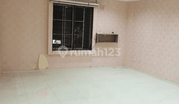 DISEWA RUKO PIK JALAN RAYA RUKO EKSKLUSIVE PIK EXTENSION 5 METER LOKASI STRATEGIS JALAN RAYA