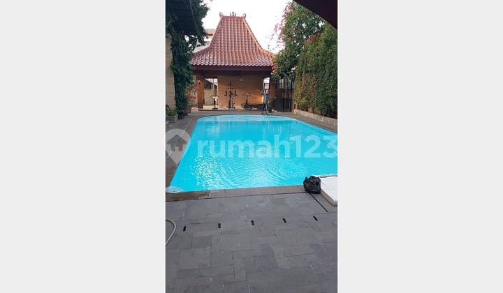 Rumah Cilandak Disewa Swimming Pool Kolam Renang Dekat Rs Fatmawati Akses Transport di Jalan Utama 3 Lantai Nego