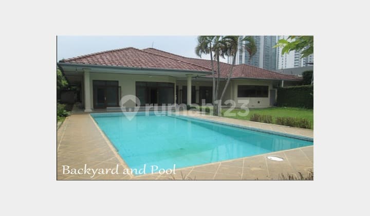 FOR SALE SOUTH JAKARTA HOUSE SWIMMING POOL NEAR MRT NEAR INTERNATIONAL SCHOOL CERTIFICATE NORTH FACING EASY ACCESS TO CBD AND KEMANG