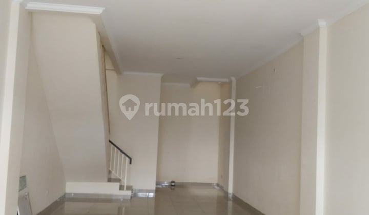 Ruko3.5 Lantai Green Lake City, Lokasi Strategis, Bisa Kpr