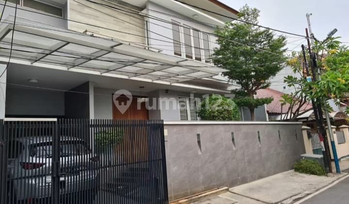 Quick Sale Minimalist House in Cempaka Putih