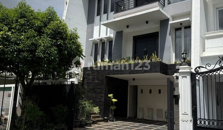 For Sale Lux House 10X20m2 in Kembang Permai