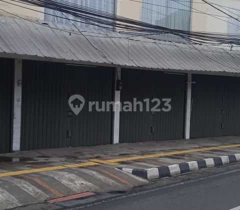 Disewakan Ruko di Depok Lebar 16 - Jl. Kartini