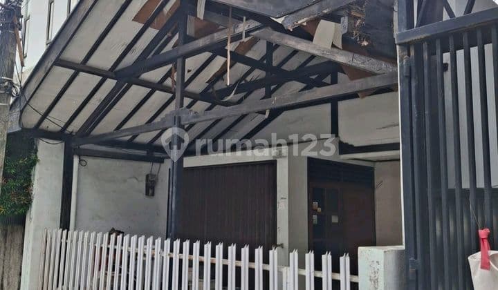 Dijual Rumah Tua di Gading Elok Timur