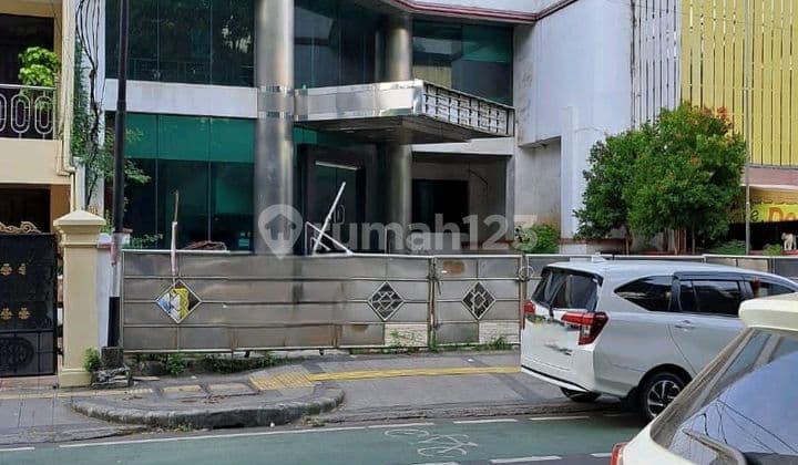 Disewakan Cepat Gedung Kantor di Menteng 4Lantai