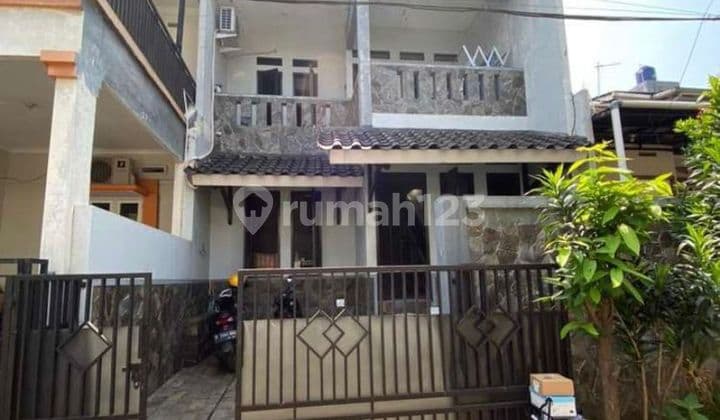For sale House in Permata Regency Depok
