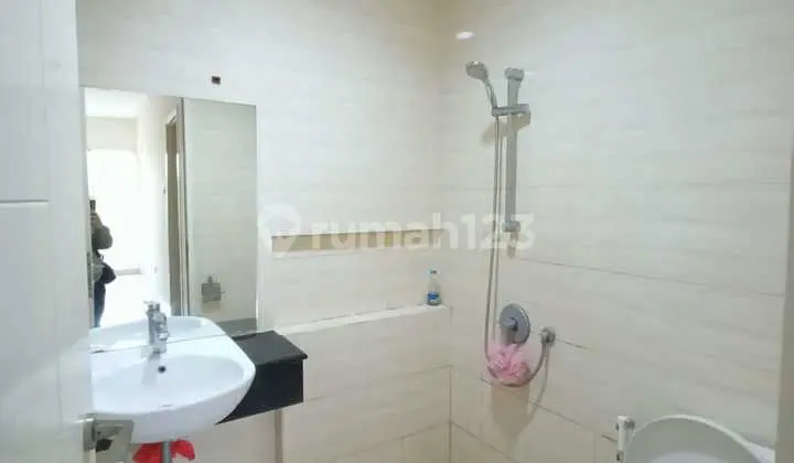 Disewakan Rumah Volendam Longbeach Dekat Akses Tol Bebas Banjir