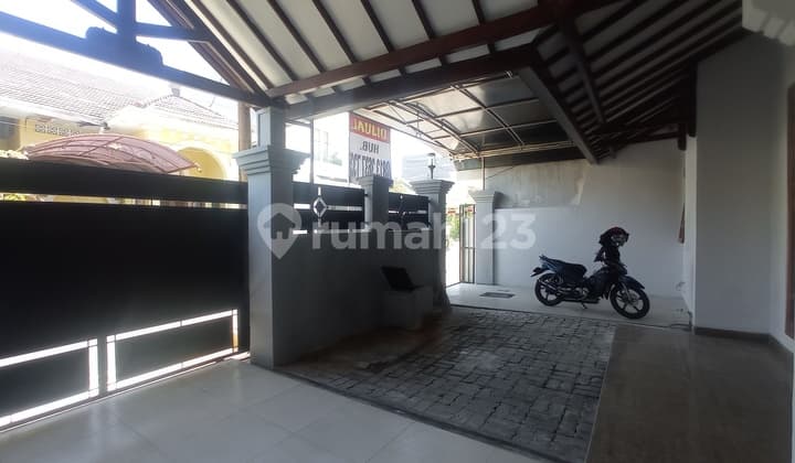 Rumah Mulyosari Tengah,kondisi Terawat Dekat Pakuwon City n ITS