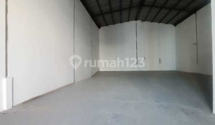For Sale Warehouse Center Point Kemangsen, Krian - Sidoarjo, 10 minutes from the Toll Gate