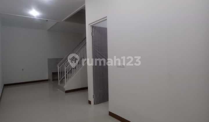 Harga 1M an di Surabaya Barat Rumah Baru Babatan Pilang