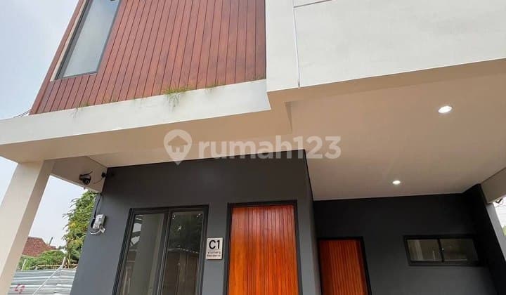 Rumah 2 Lantai Siap Huni di Selatan Jakarta Arah Bsd Serpong Tangerang