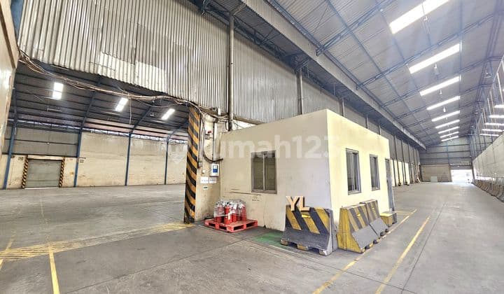 Disewakan Gudang Siap Pakai Ada Loading Dock di Cakung Cilincing