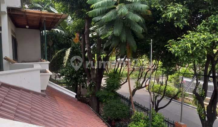 Jual Rumah Hoek 2 Lantai Di Tanah Mas Pulomas