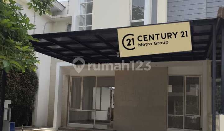 Disewakan Rumah 2 Lantai Strategis di Cluster Adara Harapan Indah, Bekasi.