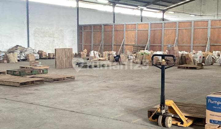 Gudang Luas 2Lt Pinggir Jalan Raya Cibitung - Dekat Tol & Stasiun KRL