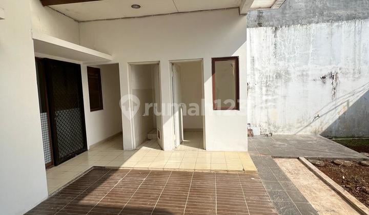 Disewakan rumah di JGC cluster Alamanda, Cakung Jakarta Timur.