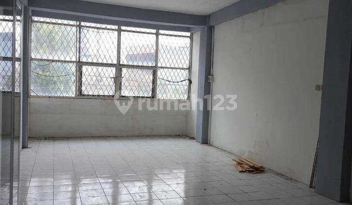 Ruko 3,5 Lantai Strategis di Rawamangun + Rooftop