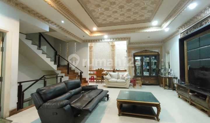 Elegant Luxury 3.5-Story House in Taman Palem Lestari