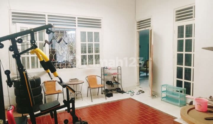 Kayu Putih Tengah Dekat Stasiun Lrt