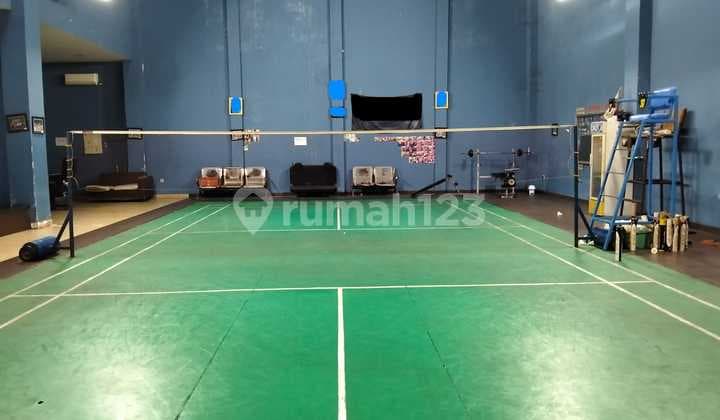 Rumah Lapangan Badminton Kelapa Gading