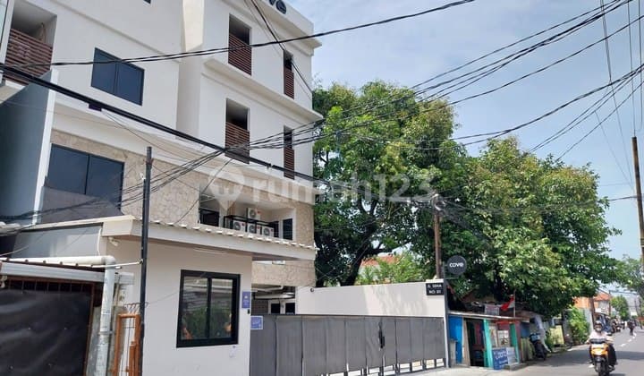 For Sale Quick Boarding House in Kebayoran in Kebayoran Lama