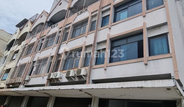 Pluit Corner Shop House, Mitra Bahari, Container Possible