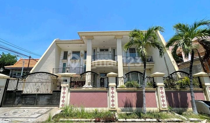 Rumah Mewah Classic di Dharmahusada Indah Barat Rumah Mewah Classic di Dharmahusada Indah Barat