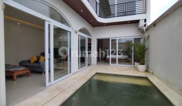 Cozy Two Bedroom Villa With Direct Ricefield View For Rent In Peaceful Area Of Tumbak