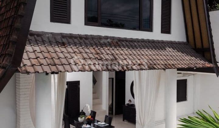 Contemporary Design Three Bedroom Villa Located in Prestigious Area for Lease in Seminyak