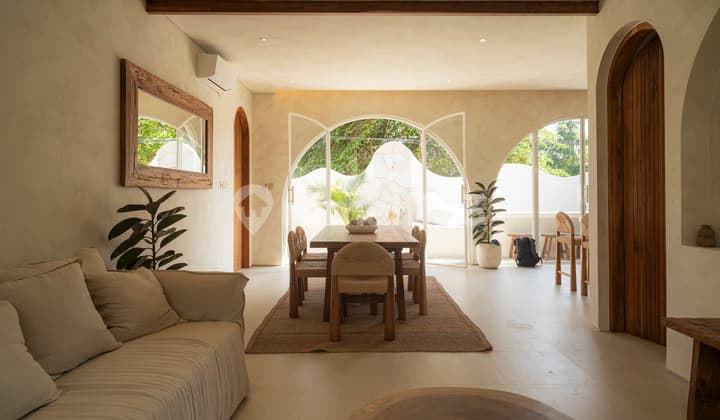 Modern Tropical Villa in Prime Area of Berawa