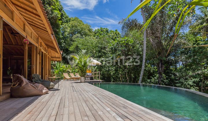 Brand New Four Bedroom Joglo Villa With Stunning Riverview For Rental In Tumbak