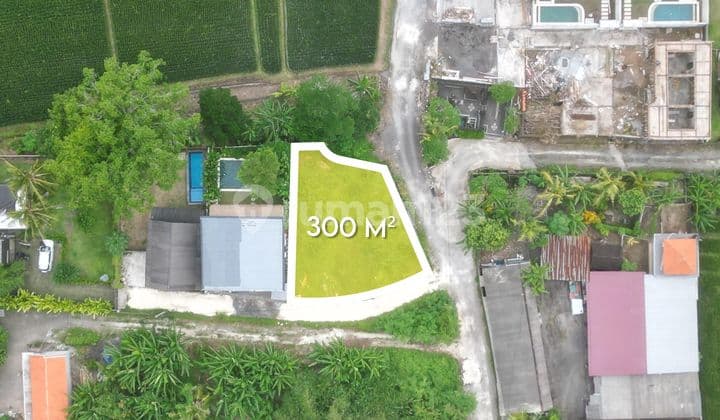 Small Land Plot Ideal for Villa Building with Peaceful and Quite Area Surrounding for Lease in Kedungu