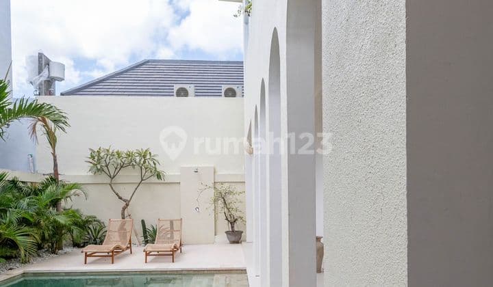 2 Bedrooms Luxury Villa For Rent Padonan, Canggu
